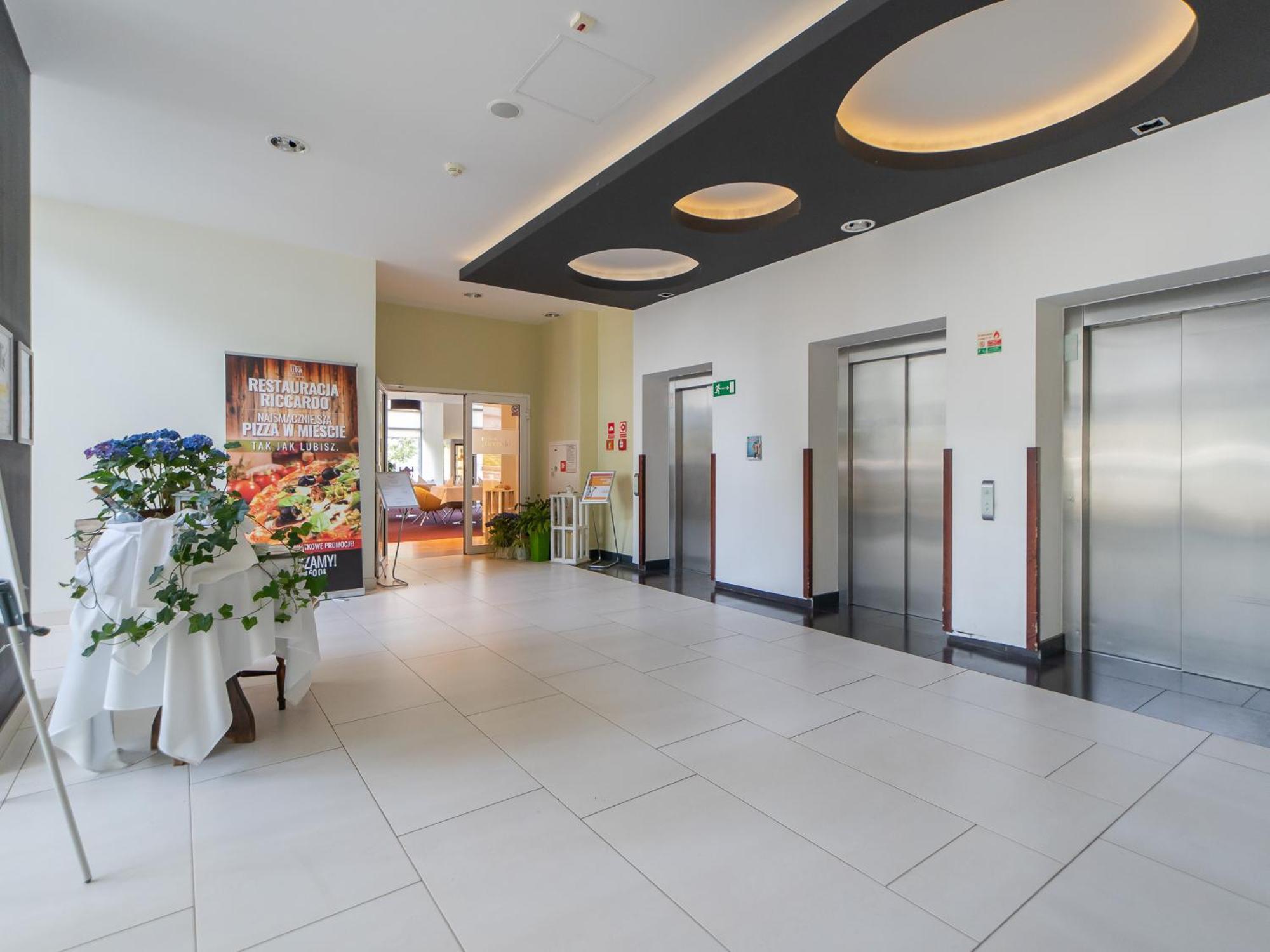 Apartamenty Prywatne W Hotelu Przy Plazy Diva Колобжег Экстерьер фото